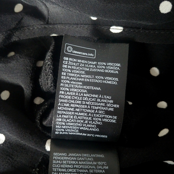 H&M Cropped Polkadot Blouse - Picture 8 of 8